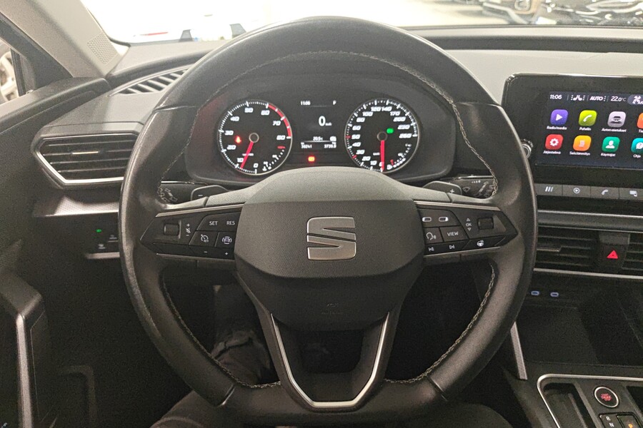 SEAT Leon Sportstourer vaihtoauto