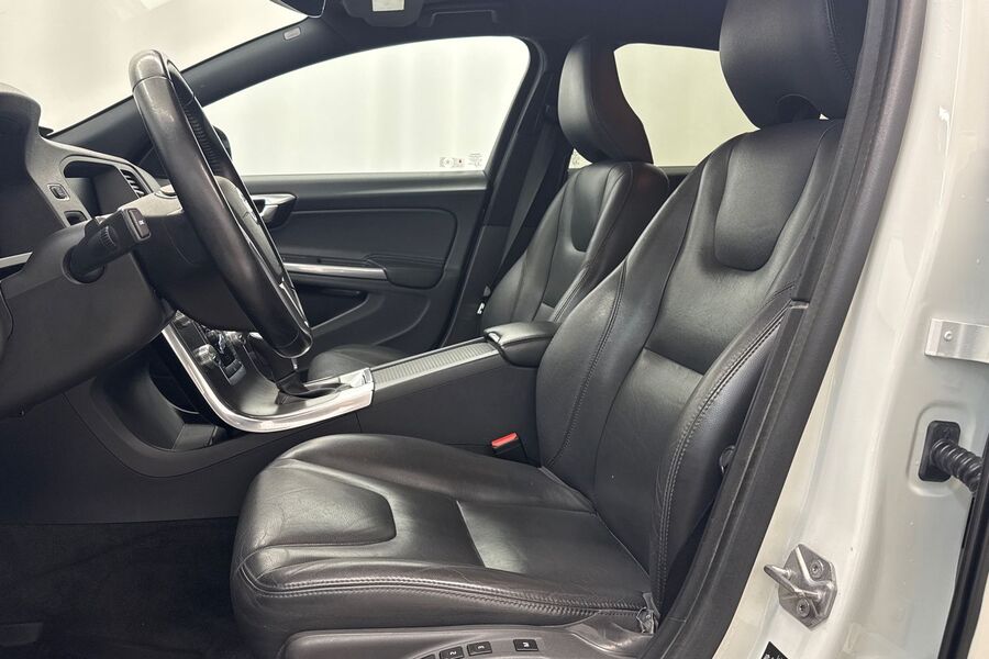 Volvo V60 Cross Country vaihtoauto