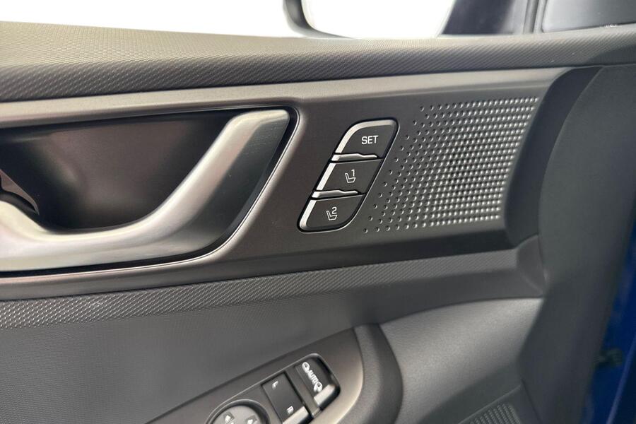 Hyundai IONIQ hybrid vaihtoauto