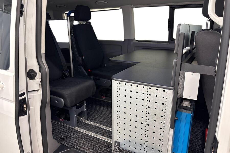 Volkswagen Caravelle vaihtoauto