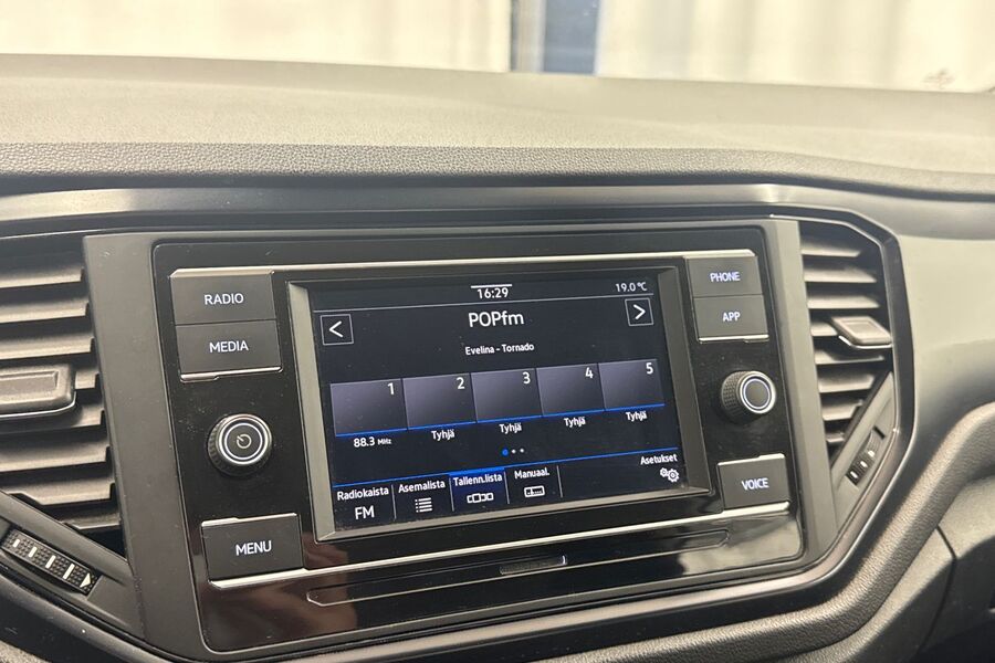 Volkswagen T-Roc vaihtoauto