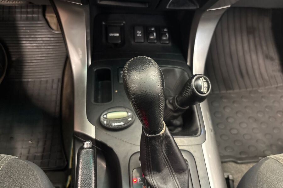 Toyota Land Cruiser vaihtoauto