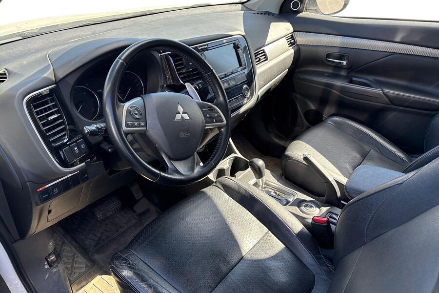 Mitsubishi Outlander vaihtoauto