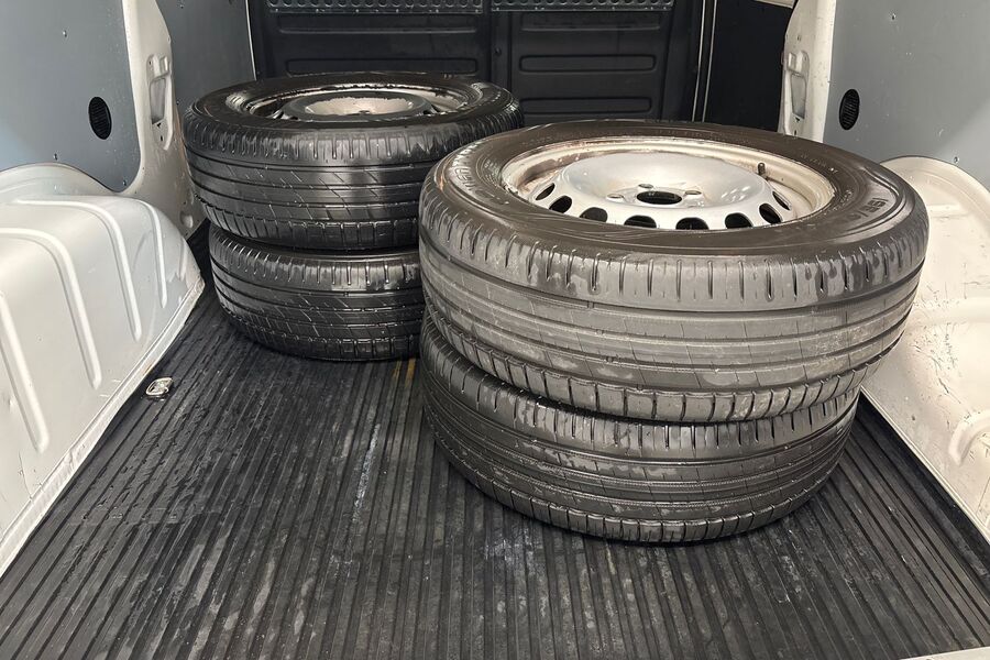 Volkswagen Caddy Maxi vaihtoauto