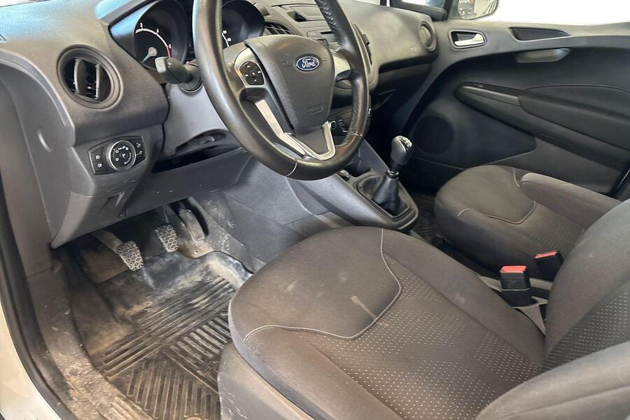 Ford Transit Courier vaihtoauto