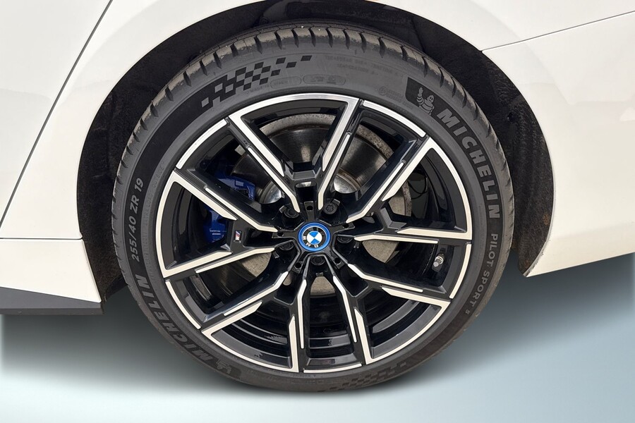 BMW i4 M50 vaihtoauto