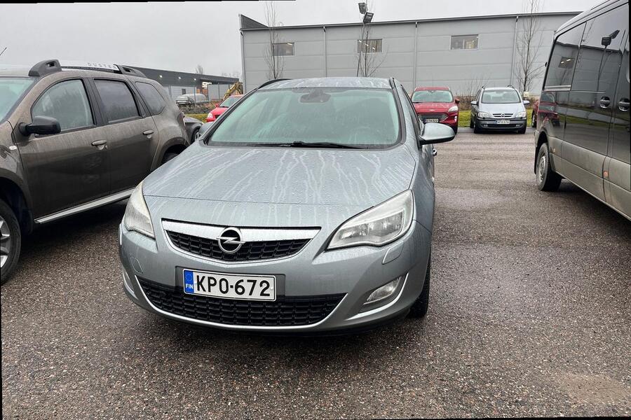 Opel Astra vaihtoauto