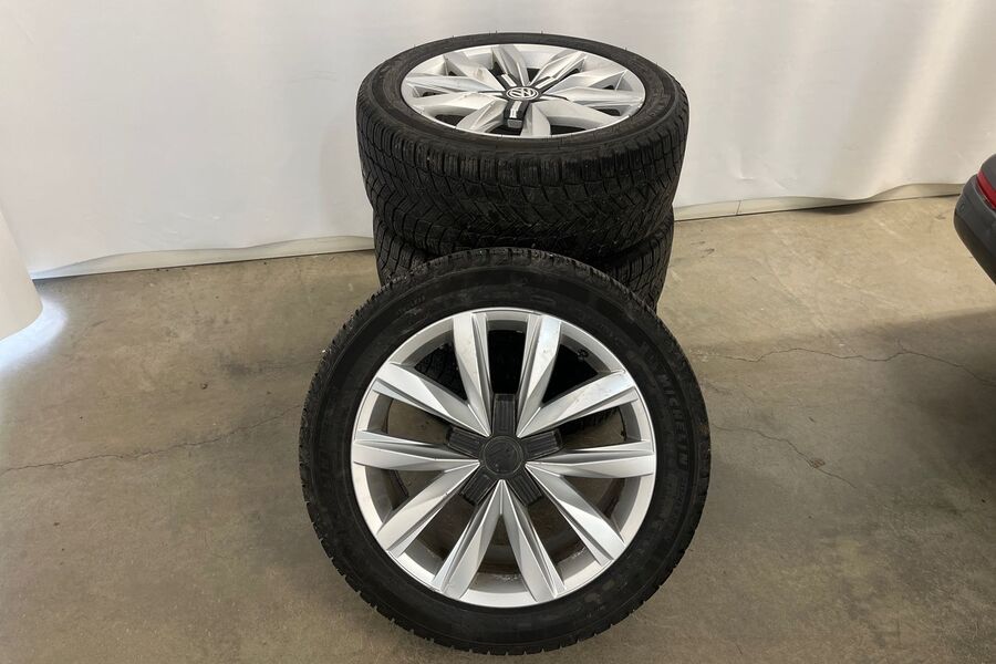 Volkswagen Multivan vaihtoauto