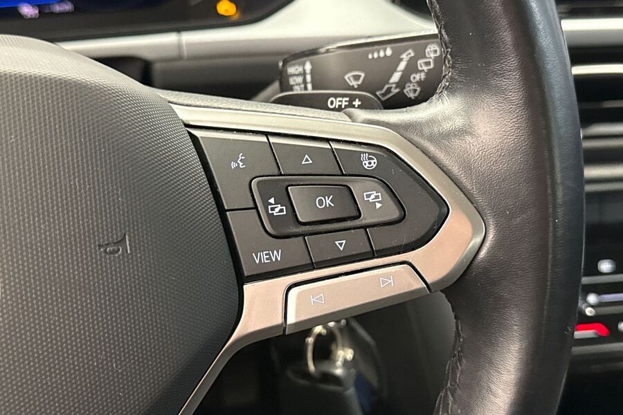 Volkswagen T-Roc vaihtoauto