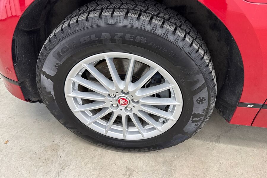 Jaguar I-PACE vaihtoauto