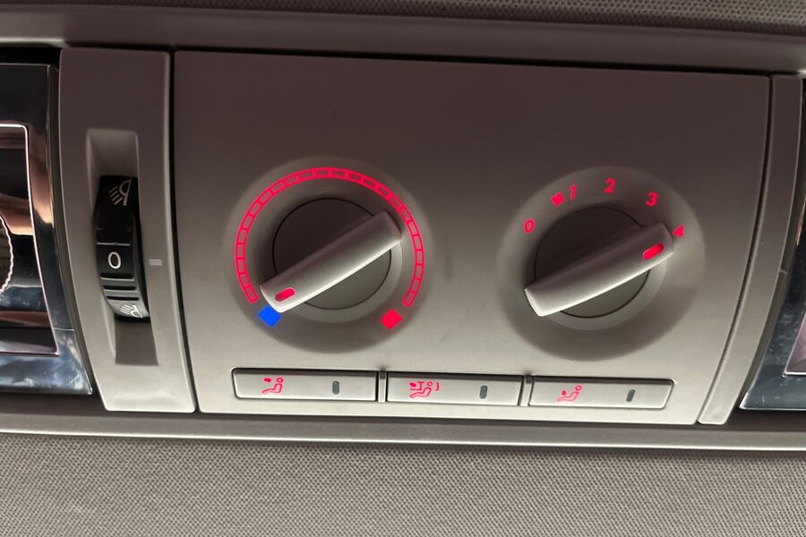 Volkswagen Caravelle vaihtoauto