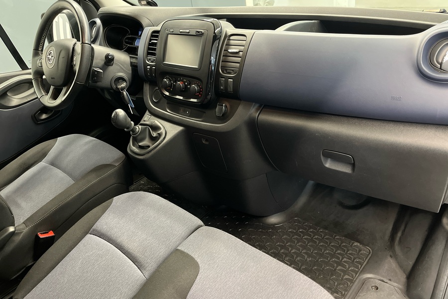 Opel Vivaro vaihtoauto