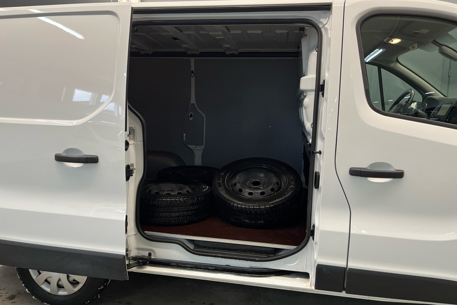 Opel Vivaro vaihtoauto