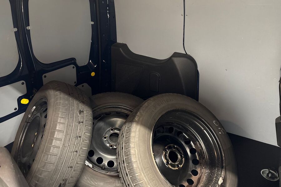 Ford Transit Connect vaihtoauto