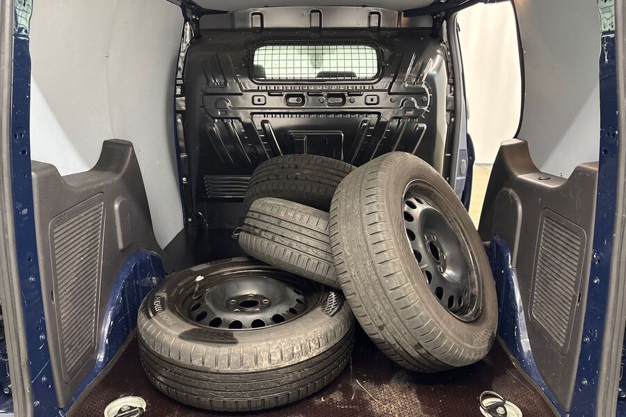 Ford Transit Connect vaihtoauto