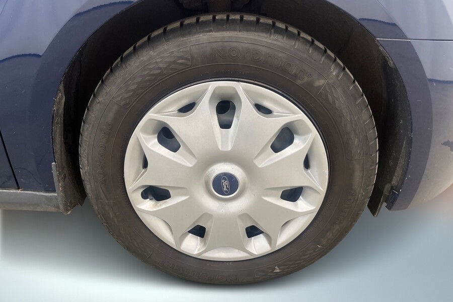 Ford Transit Connect vaihtoauto