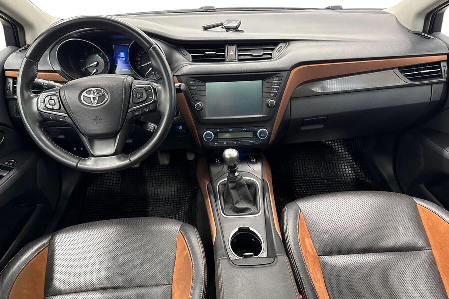 Toyota Avensis vaihtoauto