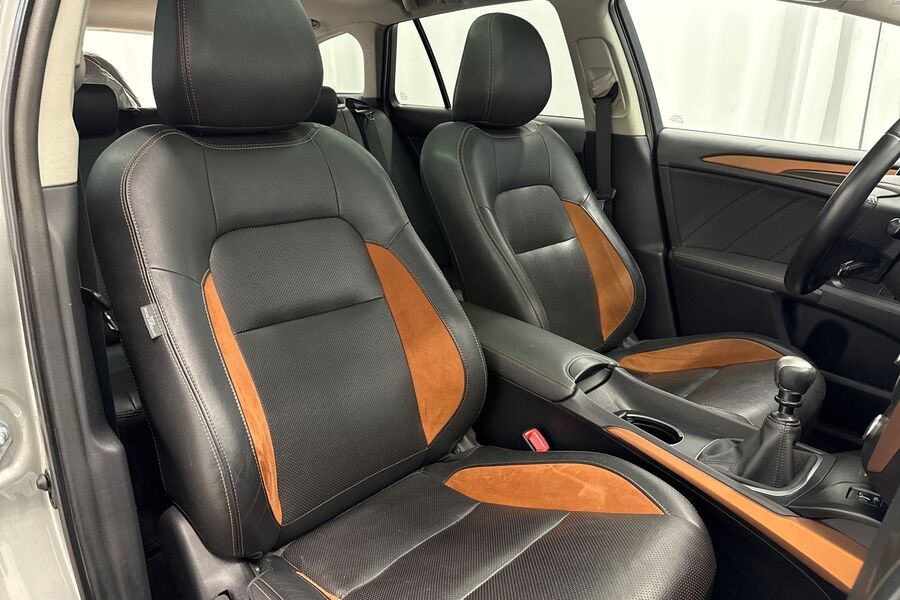 Toyota Avensis vaihtoauto