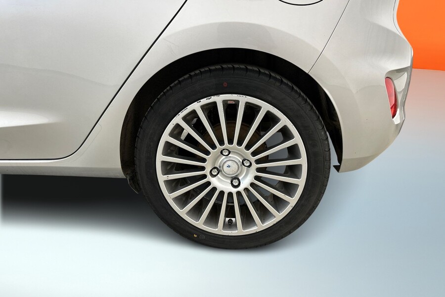 Ford Fiesta vaihtoauto