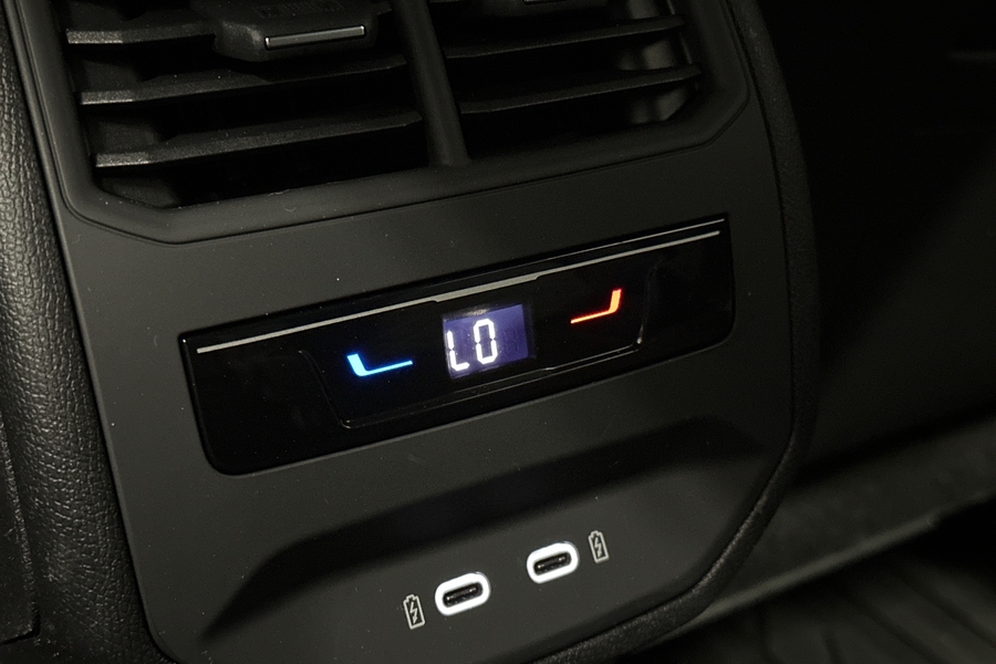 SEAT Leon Sportstourer vaihtoauto