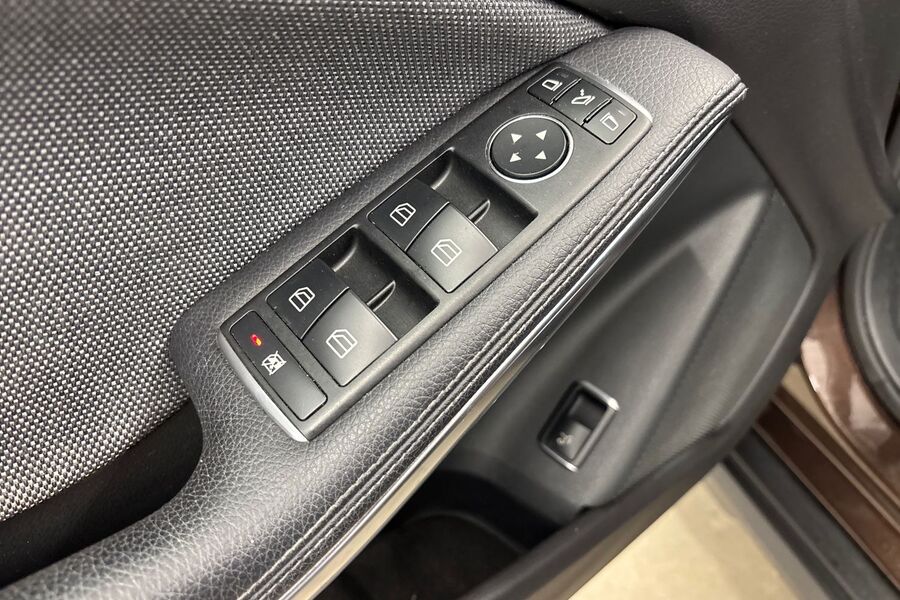 Mercedes-Benz GLA vaihtoauto