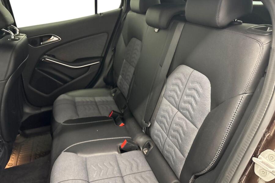 Mercedes-Benz GLA vaihtoauto