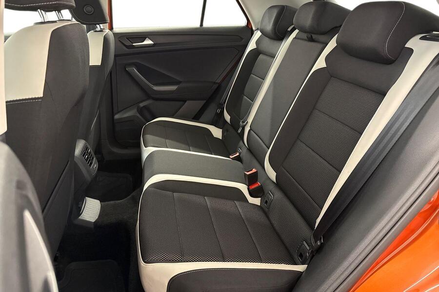 Volkswagen T-Roc vaihtoauto