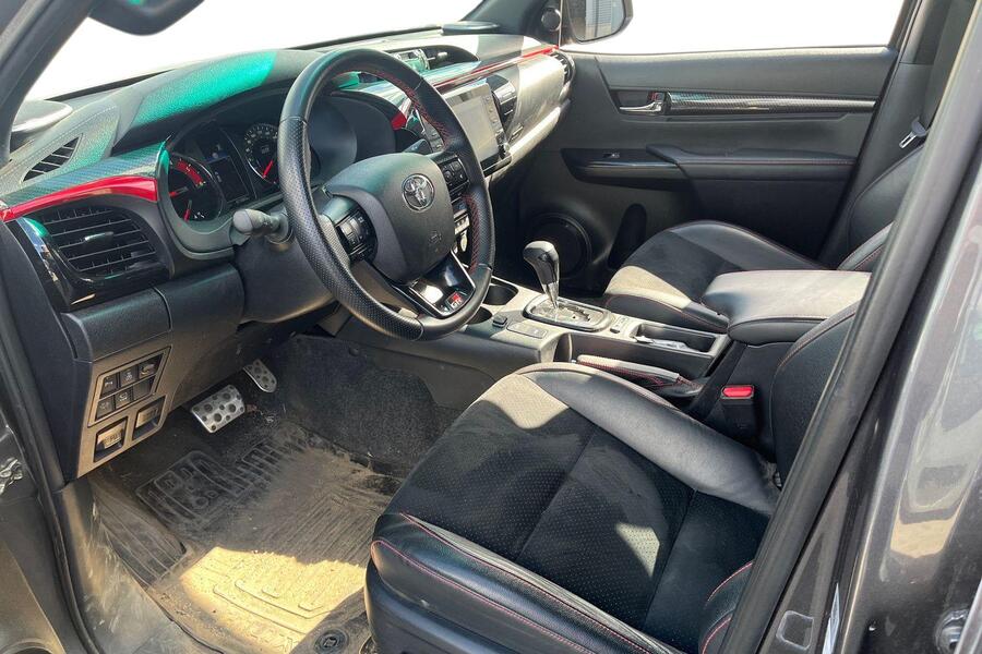 Toyota Hilux vaihtoauto