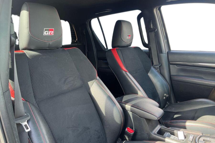 Toyota Hilux vaihtoauto