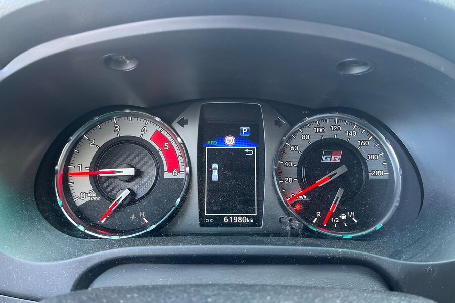 Toyota Hilux vaihtoauto