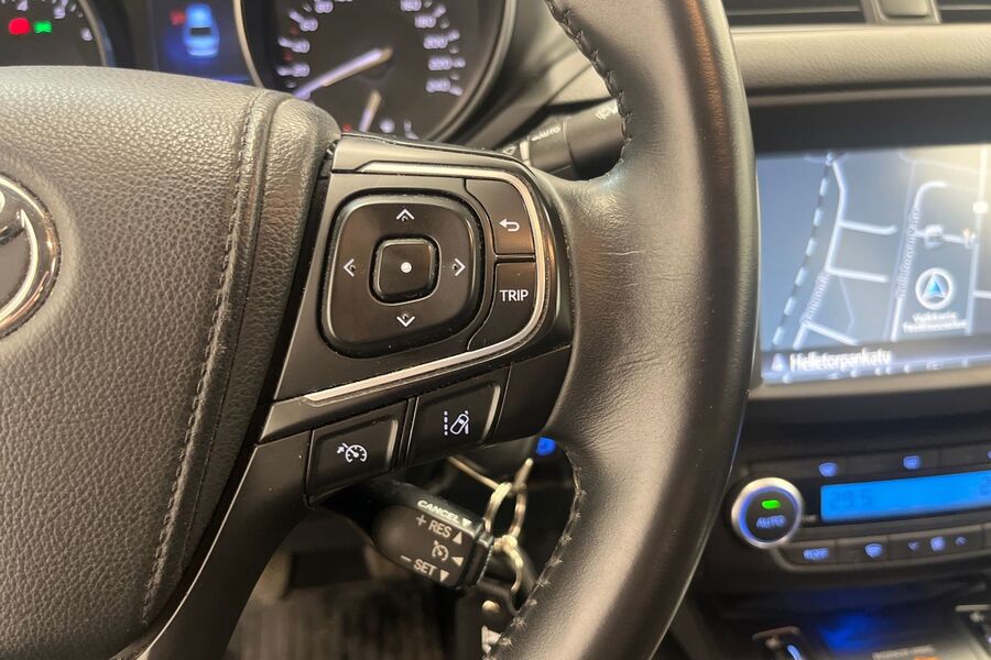 Toyota Avensis vaihtoauto