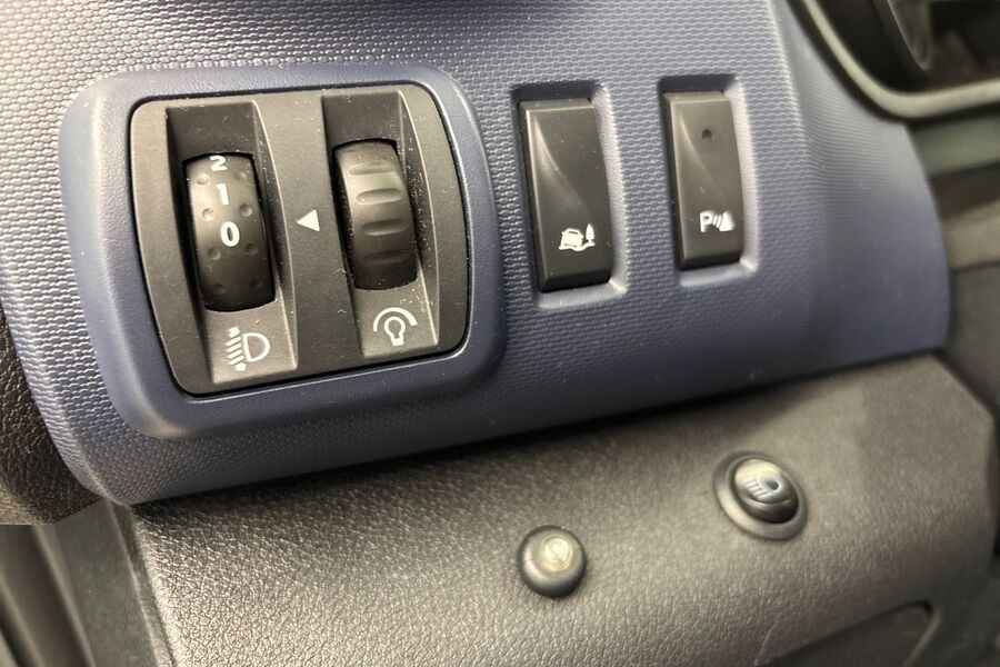 Opel Vivaro vaihtoauto