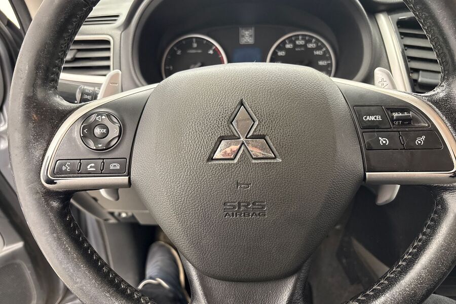 Mitsubishi L200 vaihtoauto