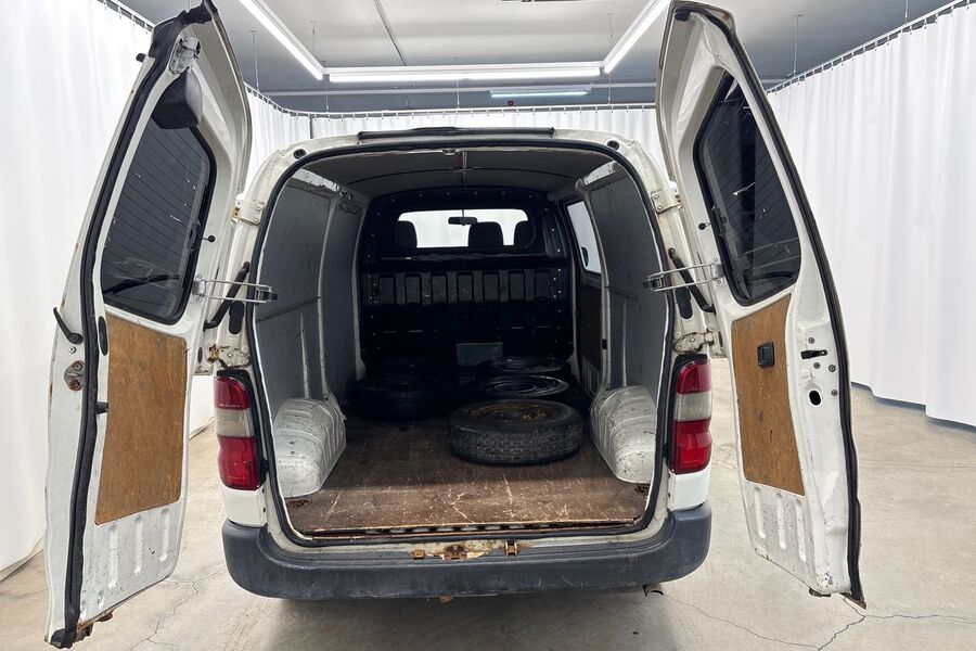 Toyota Hiace vaihtoauto