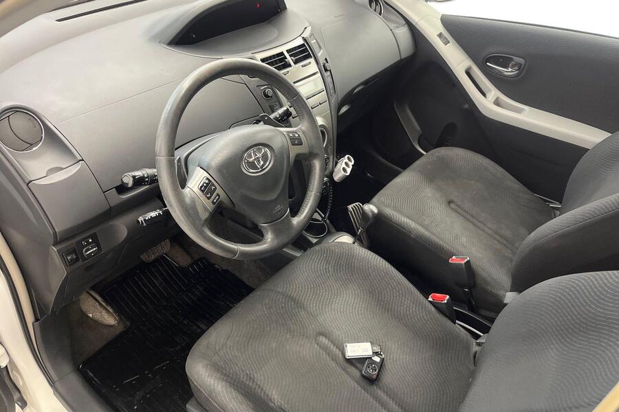 Toyota Yaris vaihtoauto