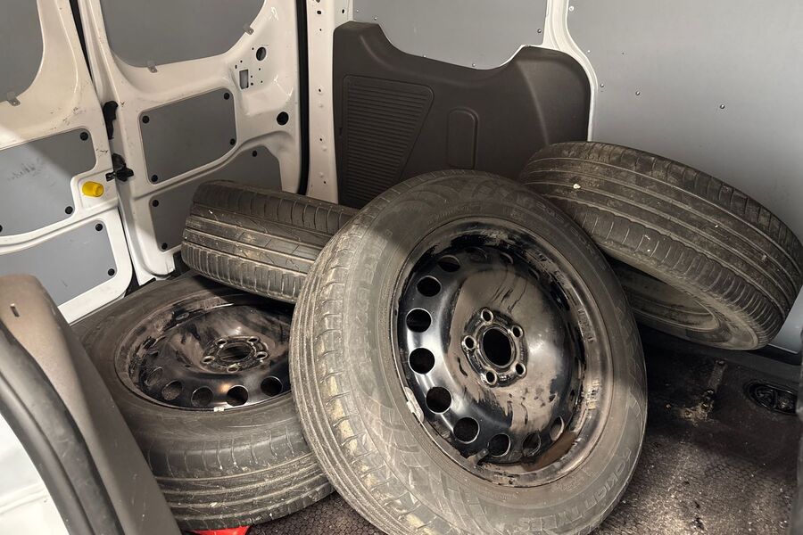 Ford Transit Connect vaihtoauto