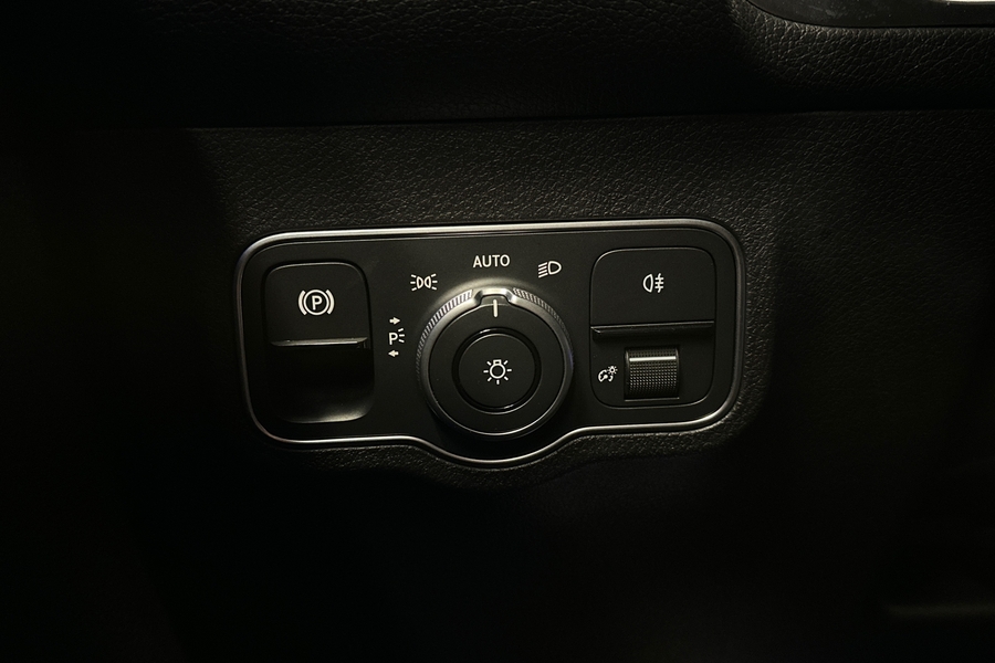 Mercedes-Benz EQB vaihtoauto