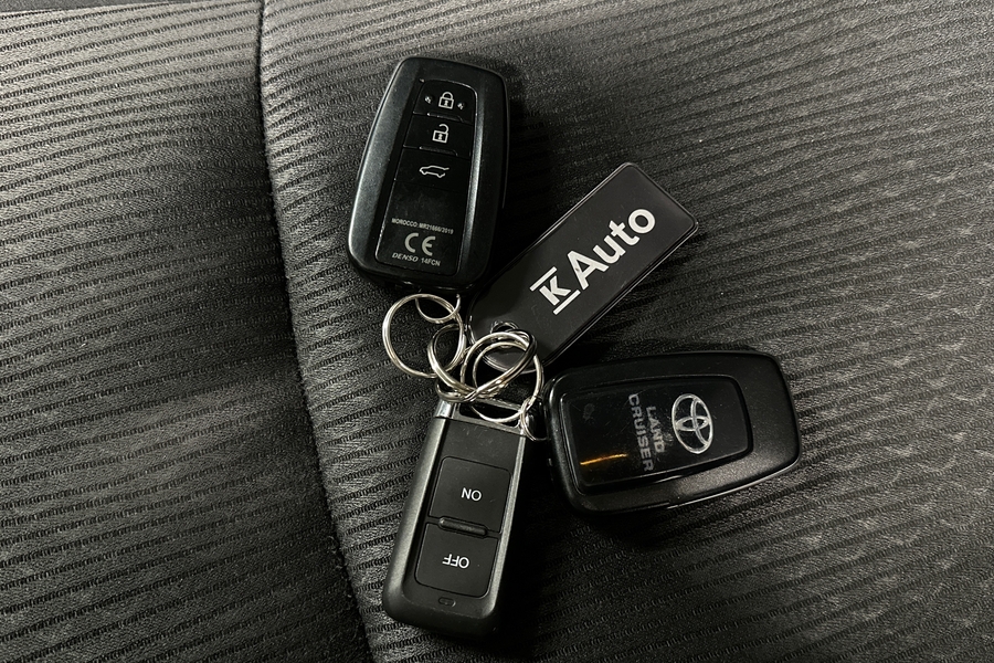 Toyota Land Cruiser vaihtoauto