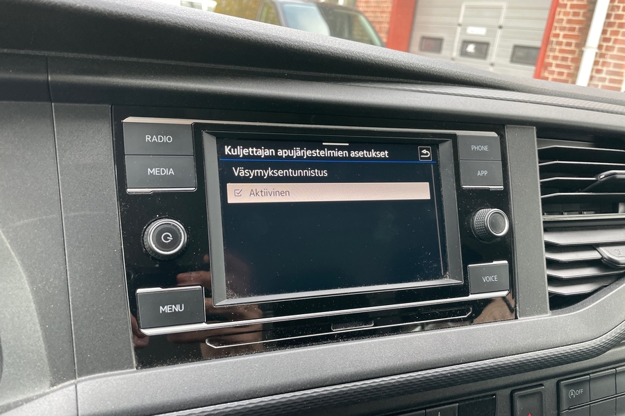 Volkswagen Caravelle vaihtoauto