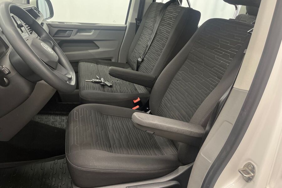 Volkswagen Caravelle vaihtoauto