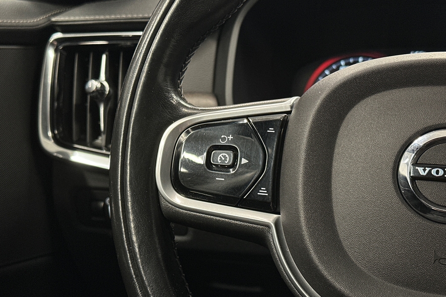 Volvo V90 Cross Country vaihtoauto