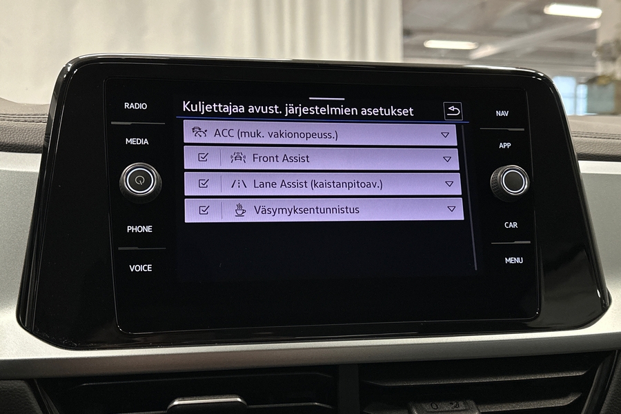 Volkswagen T-Roc vaihtoauto