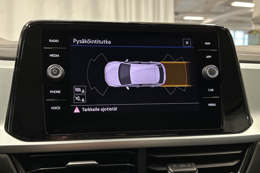 Volkswagen T-Roc vaihtoauto