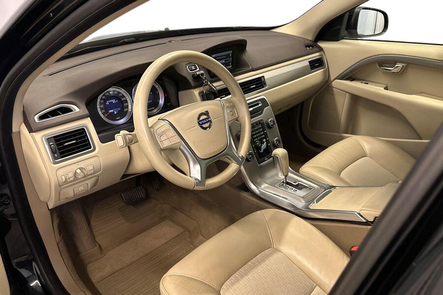 Volvo V70 vaihtoauto