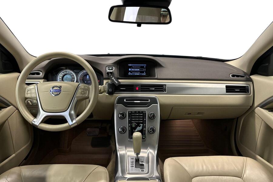 Volvo V70 vaihtoauto