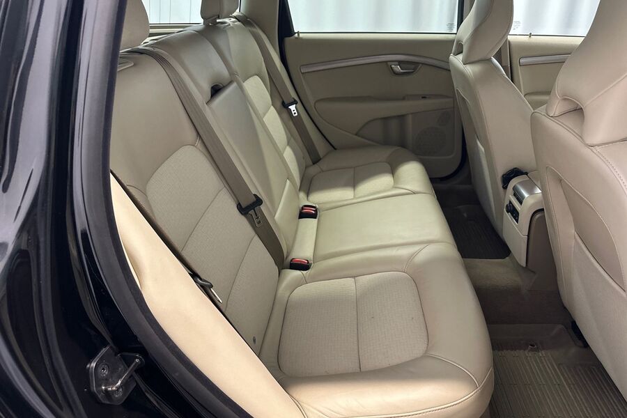 Volvo V70 vaihtoauto