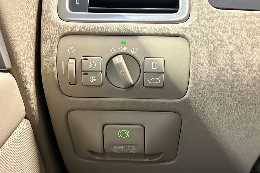 Volvo V70 vaihtoauto