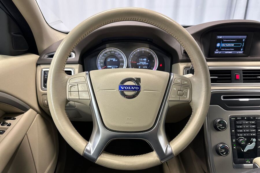 Volvo V70 vaihtoauto