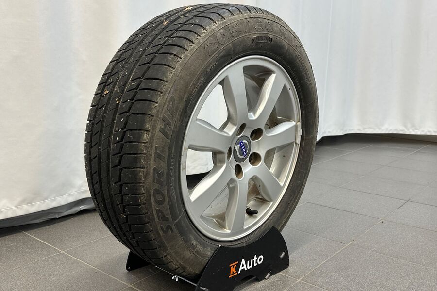 Volvo V70 vaihtoauto