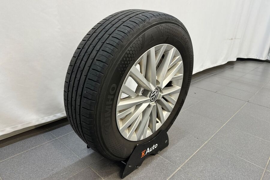 Volkswagen T-Roc vaihtoauto